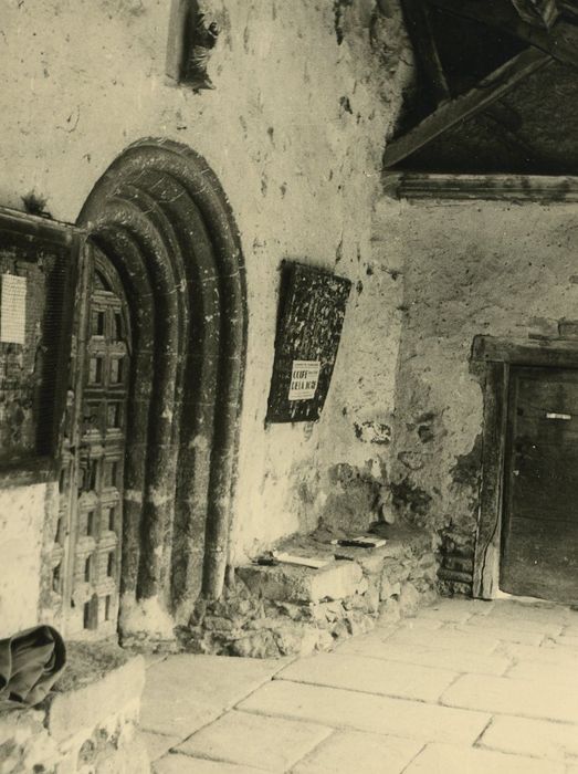 Eglise Notre-Dame de l'Assomption ou de Saint-Roch : Façade occidentale, vue partielle