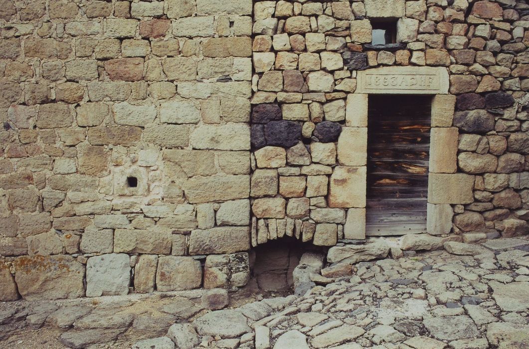 Ferme Paradis la Montjoie de Montferrat : Logis, façade est, détail des maçonneries