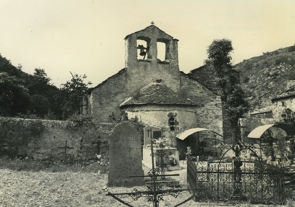 Eglise de Bousselargues : Chevet, vue générale