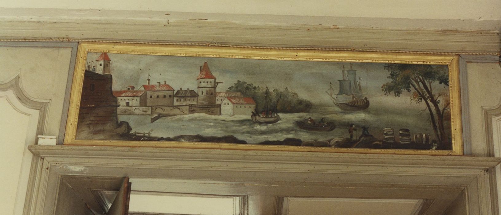 Château du Bos : 2e étage, bibliothèque, détail d’un dessus-de-porte