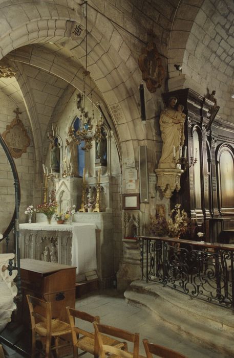 Eglise Saint-Pierre : Chapelle latérale nord, vue partielle