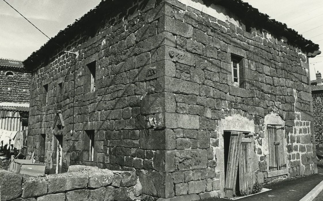 Maison Robert : Façades sud et est, vue générale