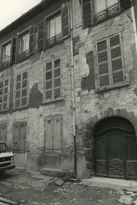 Hôtel Tabart : Façade sur rue, vue partielle