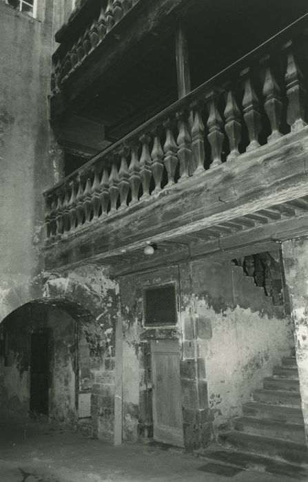 Hôtel Tabart : Cour intérieure, galeries, vue partielle