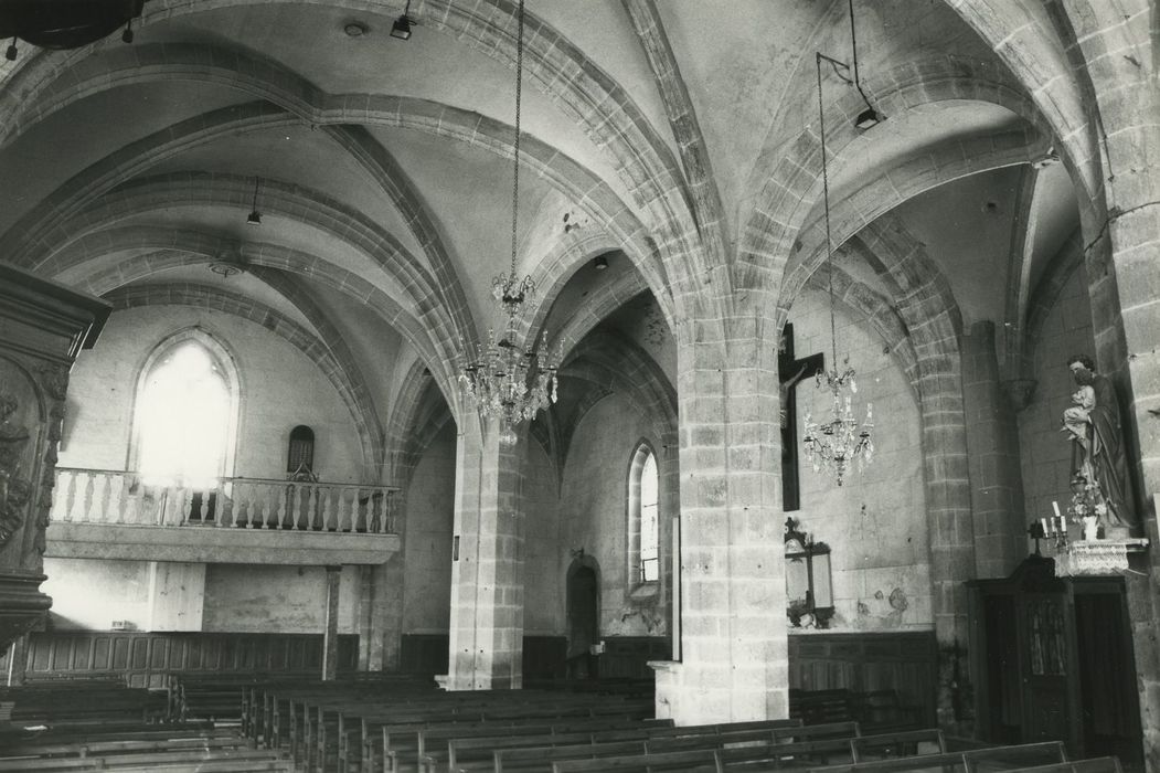 Eglise Saint-Jean-Baptiste : Nef, vue partielle