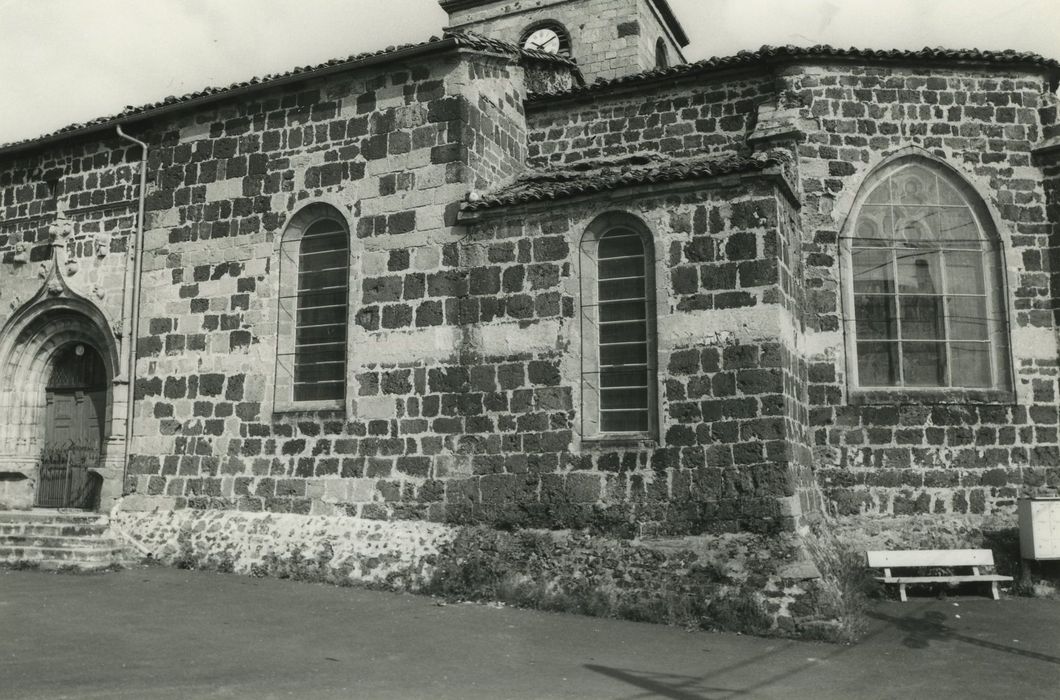 Eglise Saint-Jean-Baptiste : Façade latérale sud, vue partielle