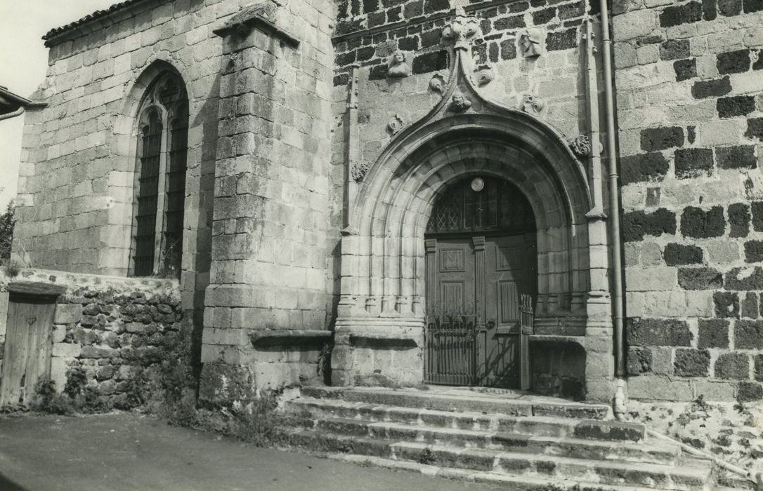 Eglise Saint-Jean-Baptiste : Portail sud, vue générale