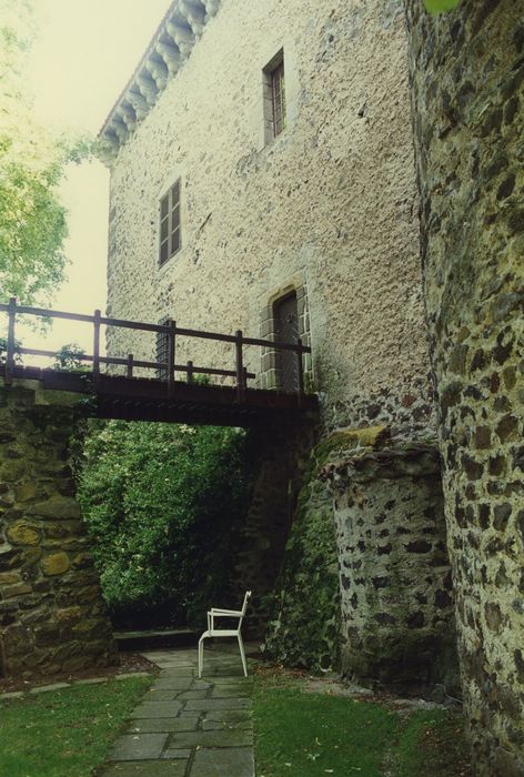 Château du Chambon : Façade nord, vue partielle