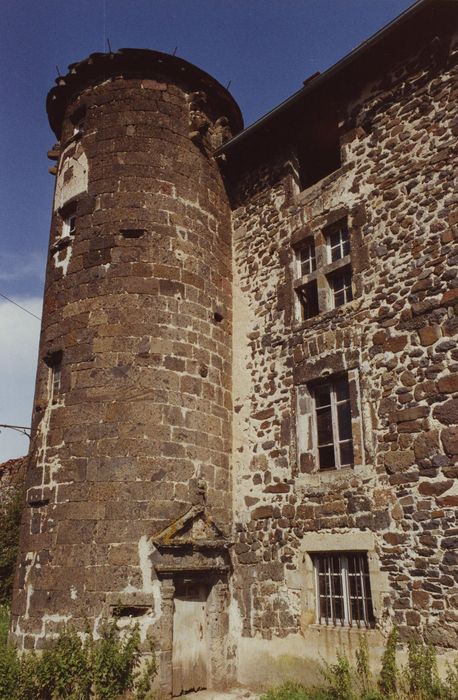 Château de la Valette : Tourelle d’escalier sud, vue générale