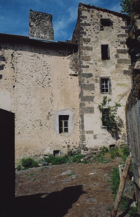 Château de la Valette : Façade est, vue générale