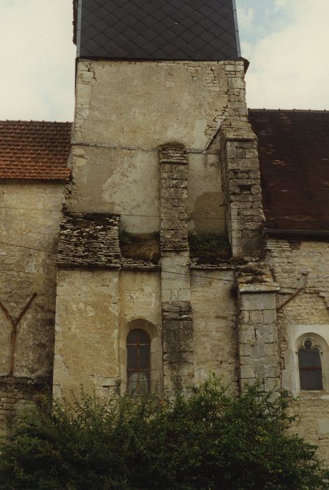 Eglise Saint-Maixent : Clocher, élévation nord, vue générale