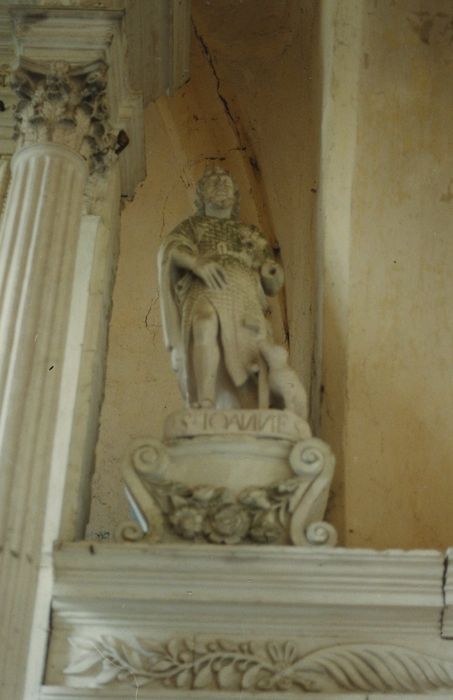 statue du retable du maître-autel : Saint Jean-Baptiste