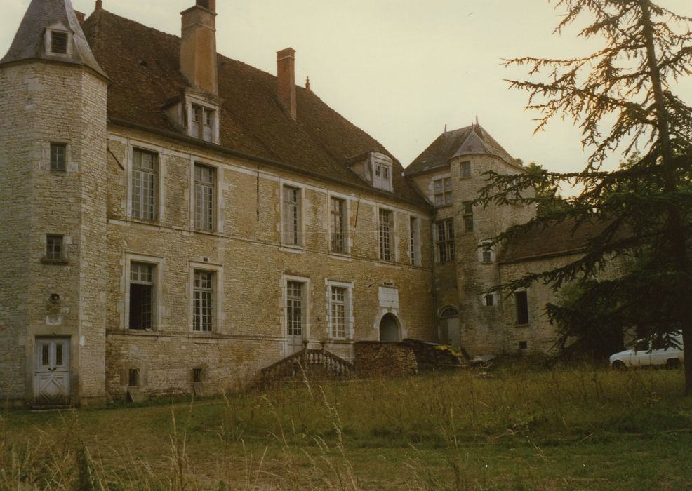 Château de Moutot : Façade nord, vue générale