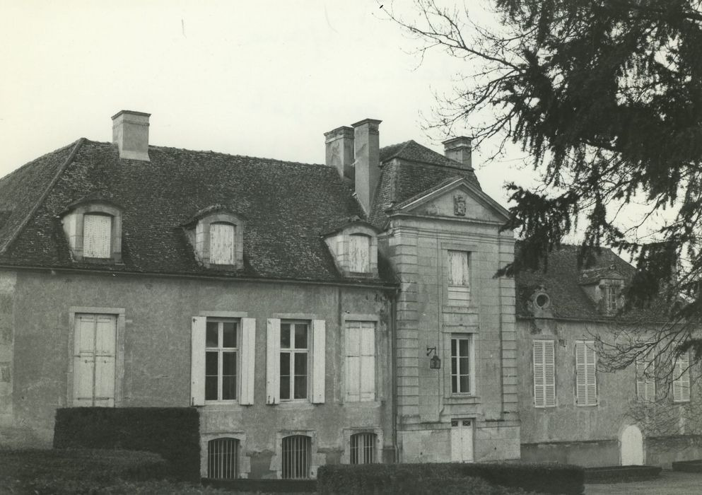 Château : Façade nord, vue générale