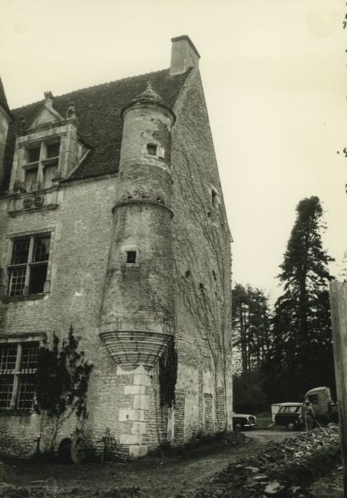 Manoir du Chastenay : Pigon ouest, vue générale