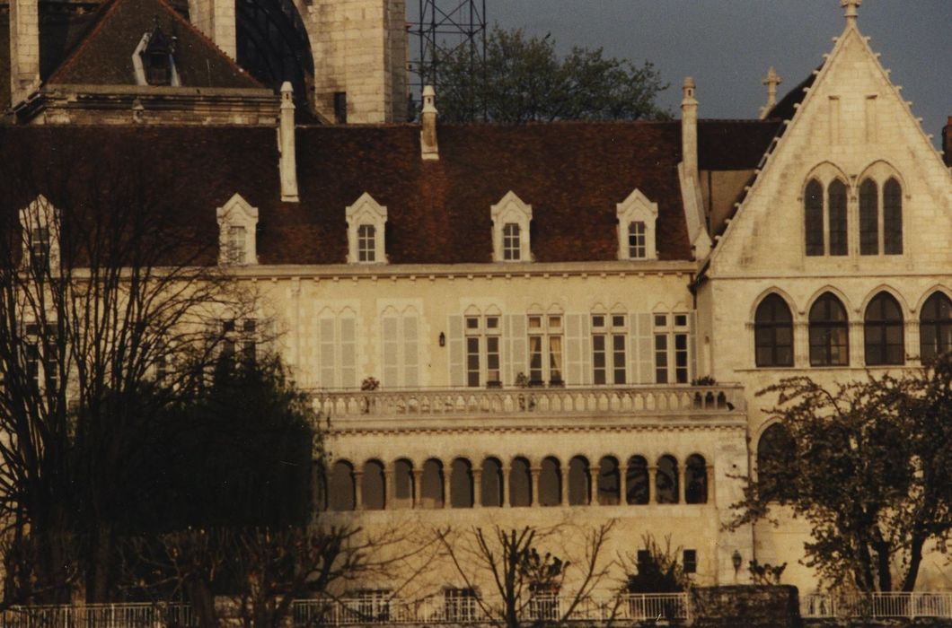 Palais épiscopal (ancien) : Ensemble est, vue partielle