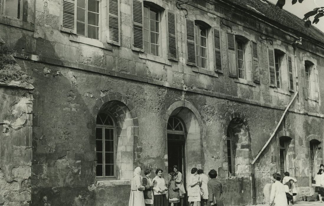 Abbaye Saint-Pierre (ancienne) : Salle capitulaire, façade est, vue partielle