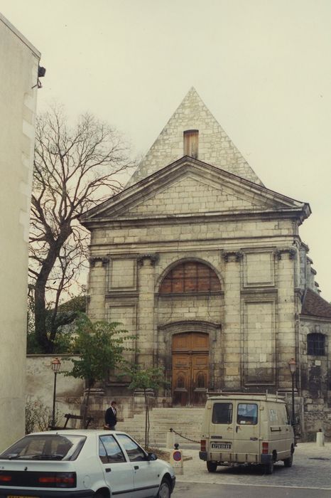 Lycée Jacques Amyot : Façade sud, vue générale