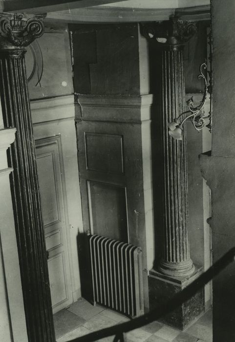 Château de Sparre : Vestibule de l’escalier, vue partielle