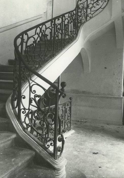 Hôtel Condé (ancien) : Escalier d’honneur, vue partielle