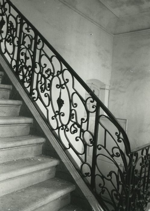 Hôtel Condé (ancien) : Escalier d’honneur, vue partielle