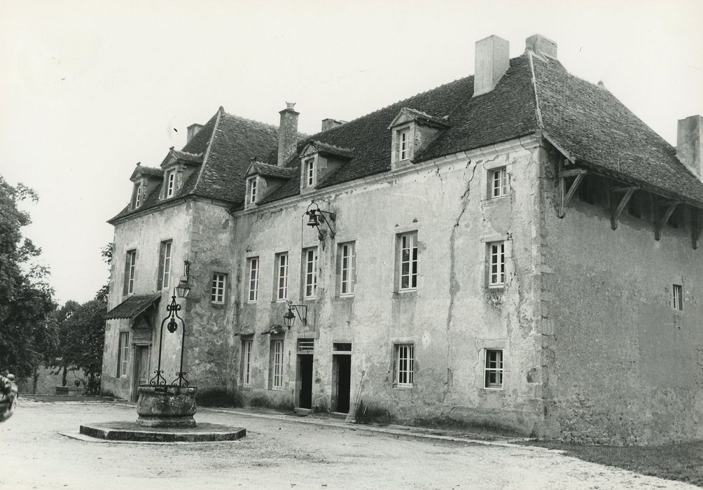 Manoir de Grésigny : Façade nord, vue générale