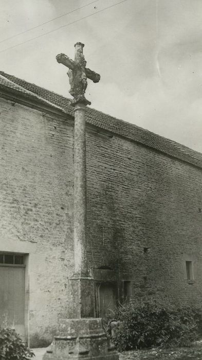 Croix en pierre