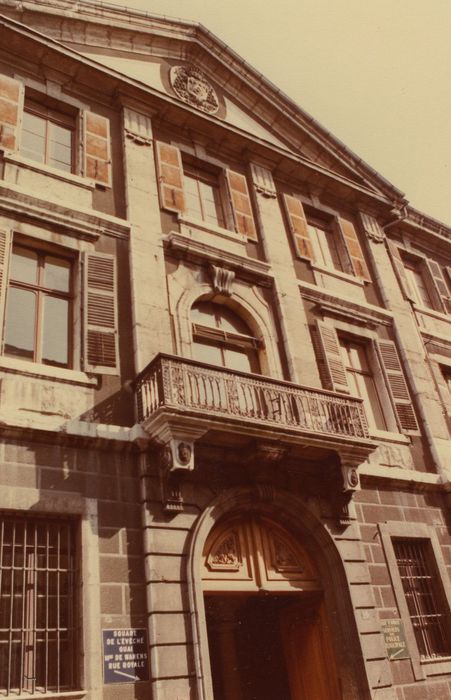 Palais épiscopal (ancien) : Façade sur rue, vue partielle