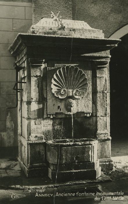 Fontaine, vue générale