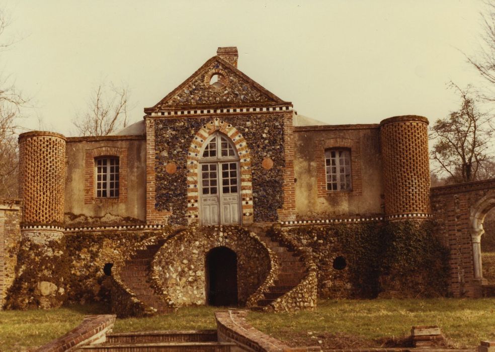 Château de Châtres : Parc, chapelle, façade ouest, vue générale