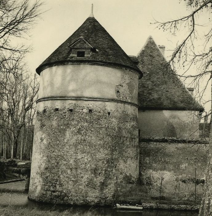 Manoir du Parc-Vieil : Pigeonnier, vue générale