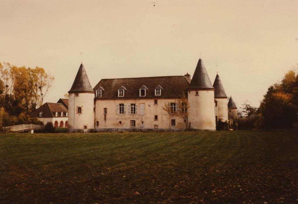 Château : Ensemble ouest, vue générale