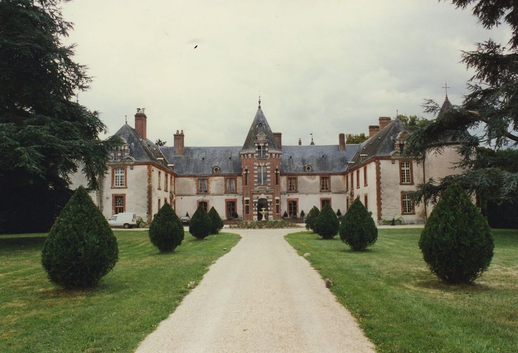 Château de Montigny : Ensemble nord, vue générale