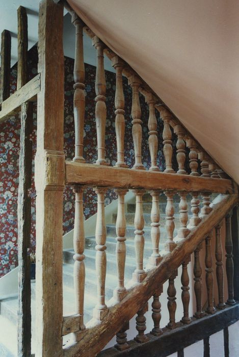 Château de Montigny : Escalier, détail de la balustrade