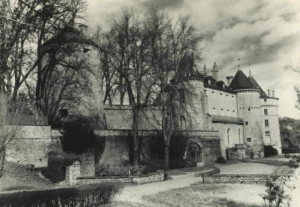 Château de Chastellux : Ensemble est, vue générale