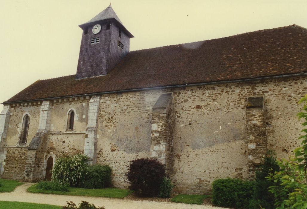 Eglise Saint-Georges : Façade latérale nord, vue générale