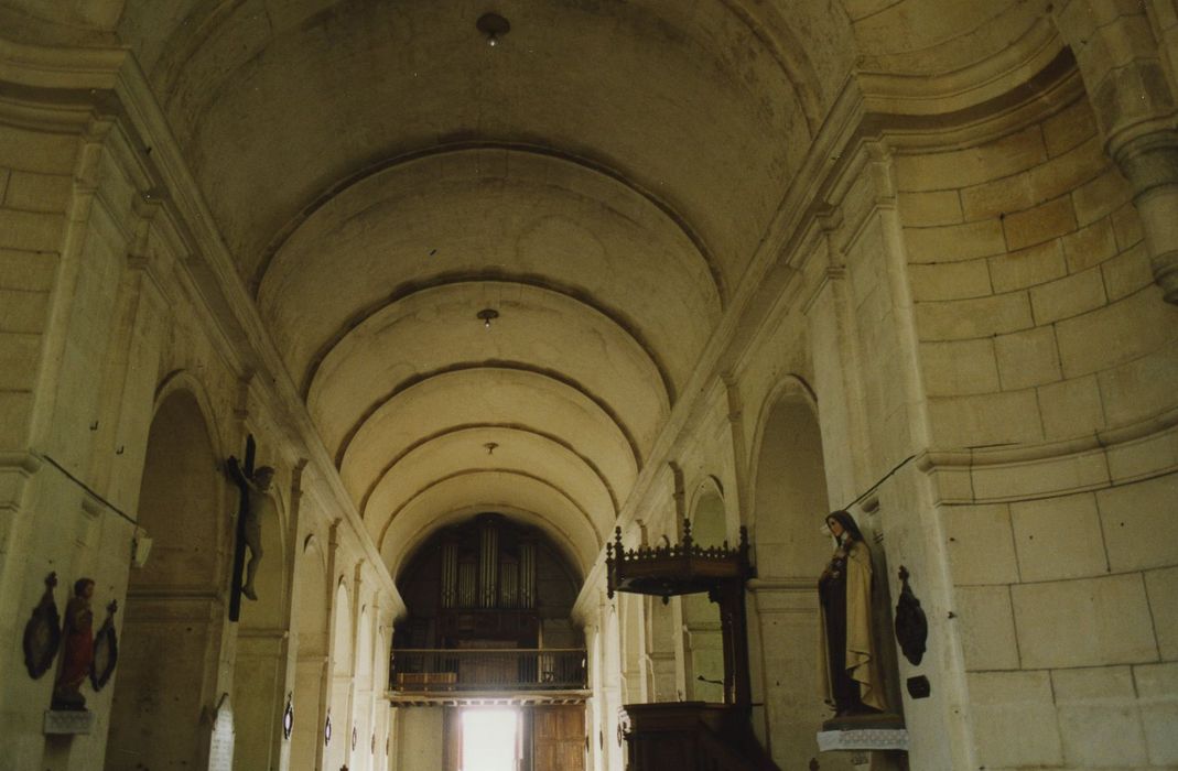 Eglise Saint-Barthélémy : Nef, vue générale