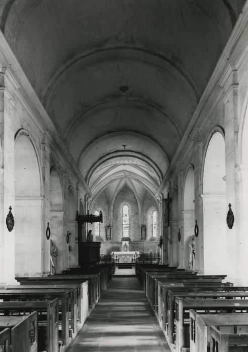 Eglise Saint-Barthélémy : Nef, vue générale