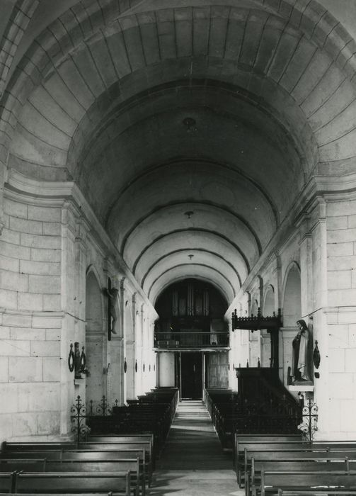 Eglise Saint-Barthélémy : Nef, vue générale