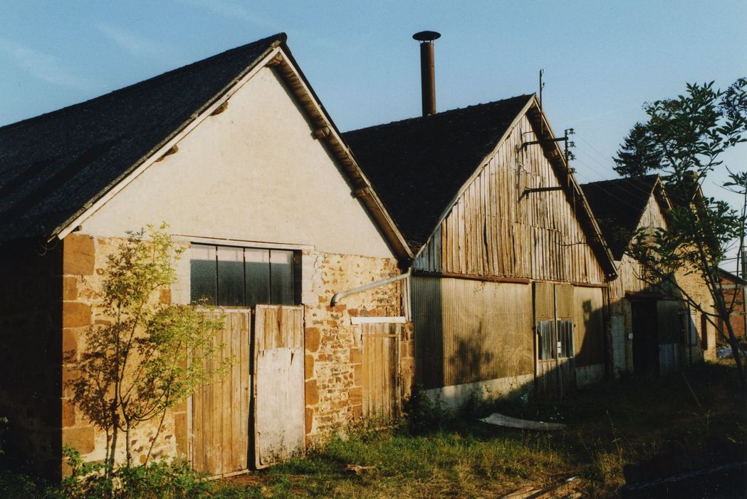 Ancienne ocrerie de Sauilly : Ateliers et magasins, ensemble ouest, vue générale