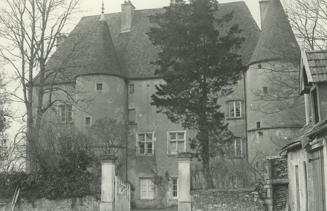 Château : Façade est, vue générale