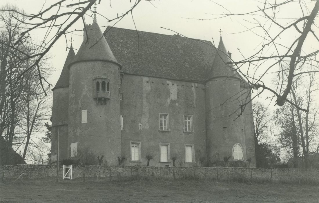 Château : Façade sud, vue générale