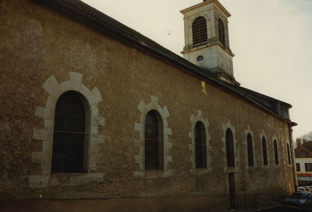 Eglise Saint-Martin : Façade latérale nord, vue générale