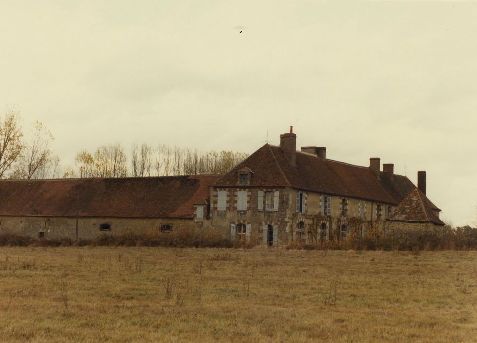 Manoir de la Tuilerie : Ensemble sud-ouest, vue générale