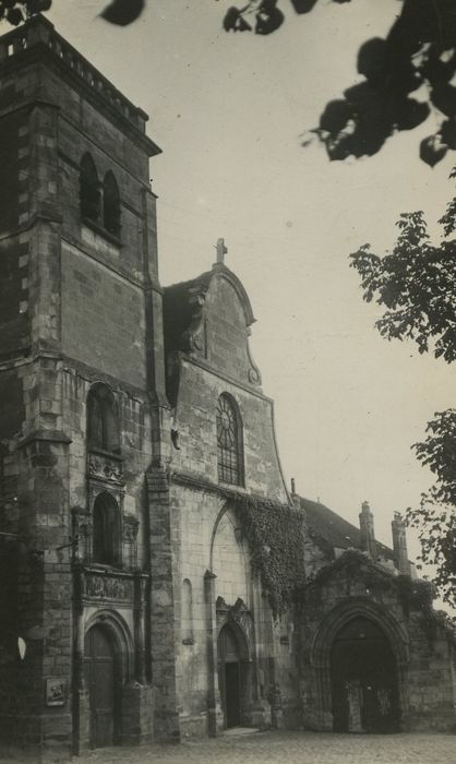 Eglise Saint-André : Façade occidentale, vue générale