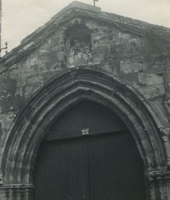 Prieuré de Notre-Dame (ancien) : Portail d’accès, vue partielle