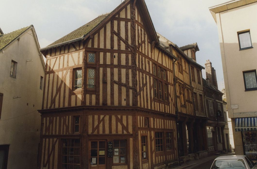 Maison dite L'Arbre de Jessé : Façades sur rues, vue générale