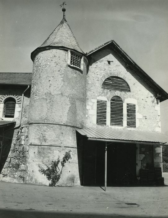 Manoir de Novel : Colombier, vue générale