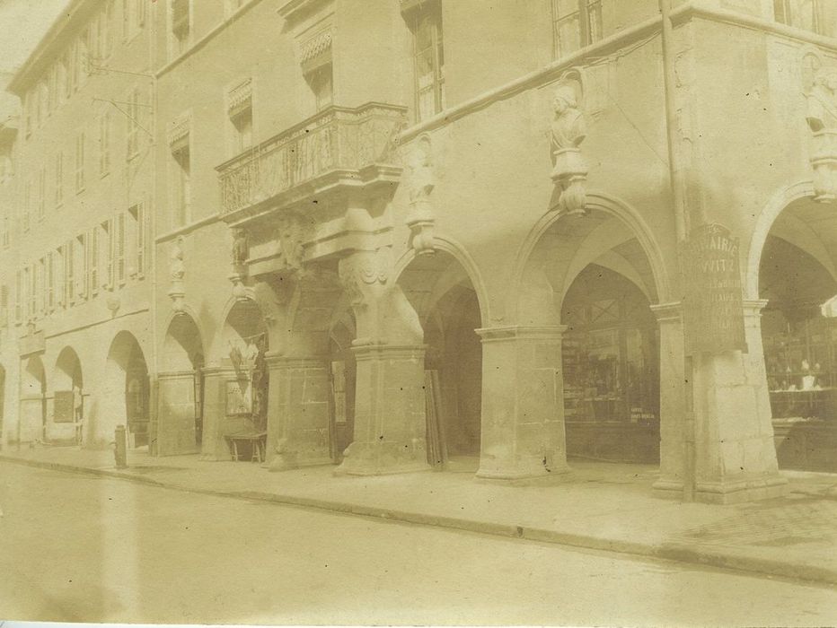 Hôtel de Sales : Façade sur rue, vue partielle