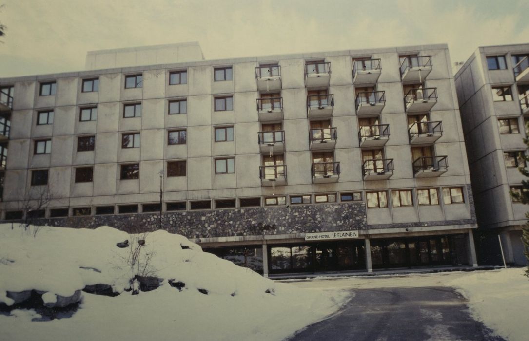 Station de Flaine : Hôtel Le Flaine, façade est, vue générale